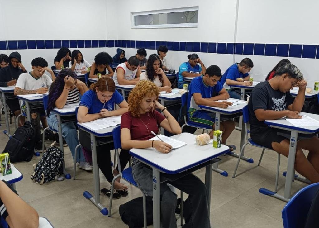 MOBILIZAÇÃO: Seduc promove Dia D para realização de inscrição de estudantes da Rede Estadual no Enem 2026